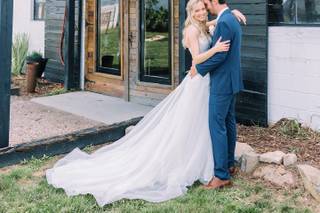 Amazing Graze Barn - 17