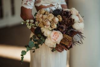 Lulu’s Lei + Bouquets - 12
