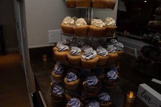 Ellie Bee Bakery - 10