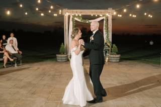 Encore Entertainment Disc Jockey Services - 5