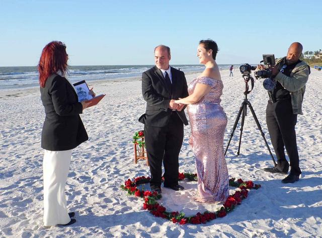 Kissing Fish Weddings - 4