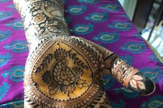 Bhavna's Henna & Arts - 90