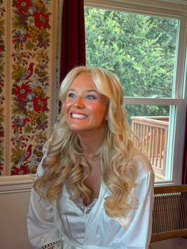 Ashlyn Cox Artistry - 1