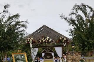 The Cedar Barn of Southern Bridle Farms - 14