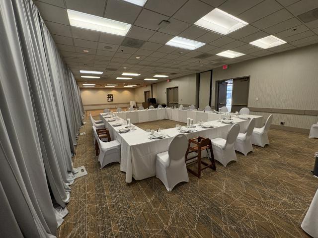 Sheraton Portland Airport Hotel - 4