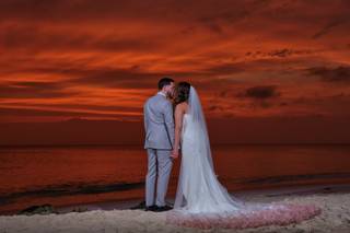 Colosal Weddings - 6