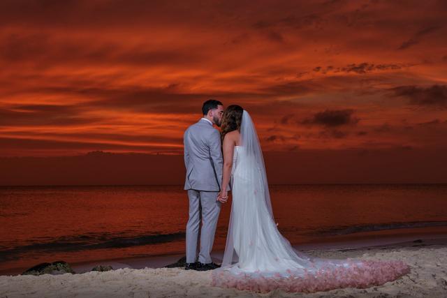 Colosal Weddings - 2