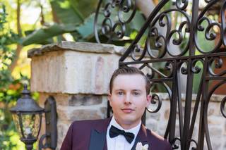 Tuxedo Den - 5