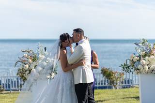 Water's Edge Resort and Spa - 8