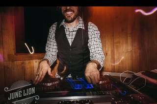 Noteworthy DJs & Photo Booths - 18