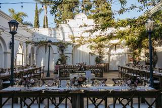 Villa & Vine - 7