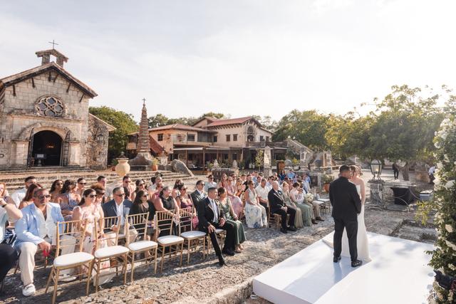 Emmy Jimenez Weddings & Events - 4
