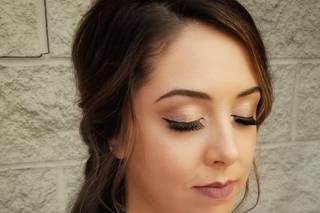 The Mane Exhibit Hair & Makeup Studio - 27