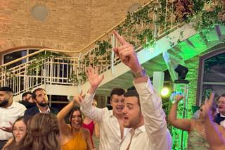Confetti Coordination - 9
