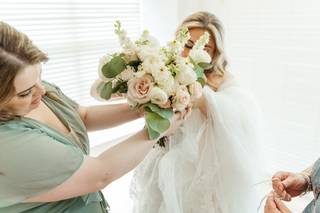 Blossom & Bee Floral & Event Design - 12