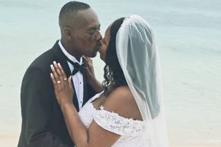 Bahamas Weddings By The Sea - 24