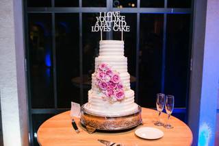 Holly's Cakes LLC - 42