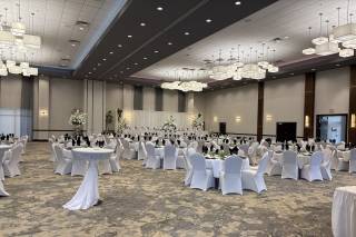 Holiday Inn Express & Dakota Dunes Event Center - 6