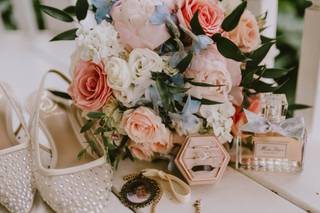 Forget Me Not Florist and Flower Preservation - 8