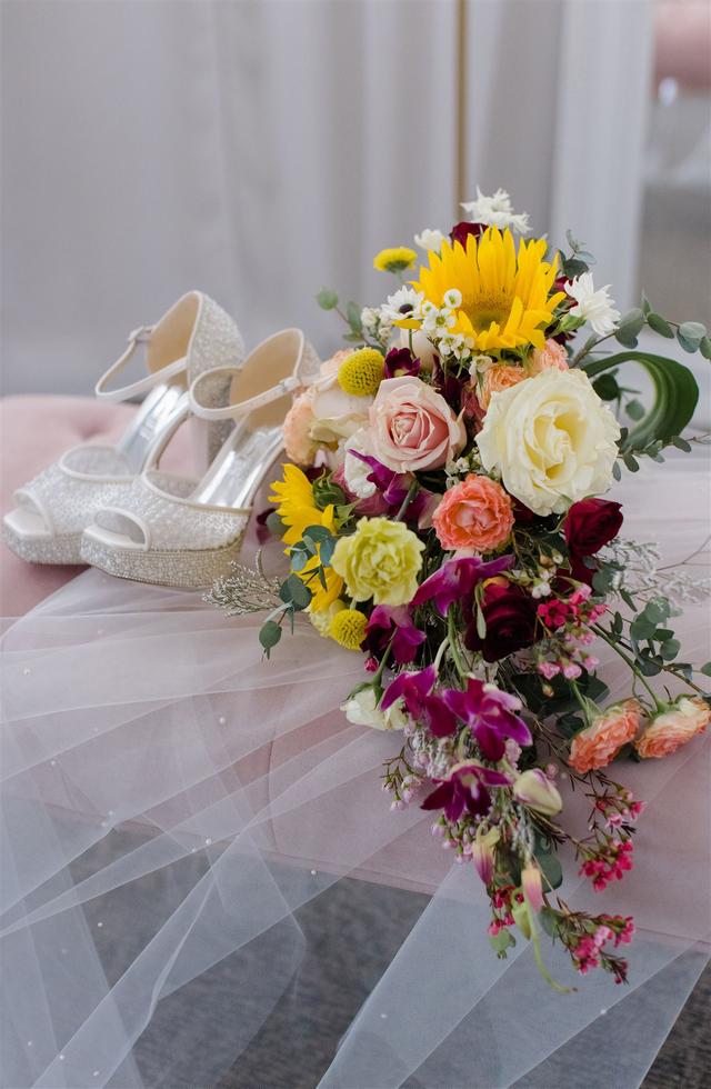 Gilded Blossoms Bridal Design - 2