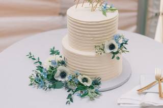 Sandra L. Porterfield Wedding & Event Floral Designs - 14