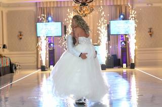 Pro Dj Entertainment & Pro Photo Booths - 9
