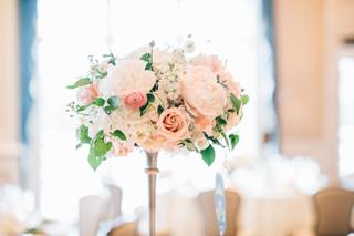 The Enchanted Florist - 17