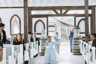 The English Country Barn of the Carolinas - 33
