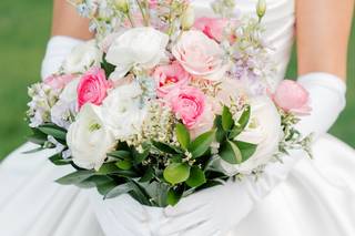 Domenic Graziano Flowers & Gifts - 5