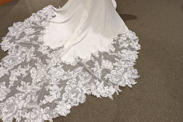 Laura Jacobs Bridal 1