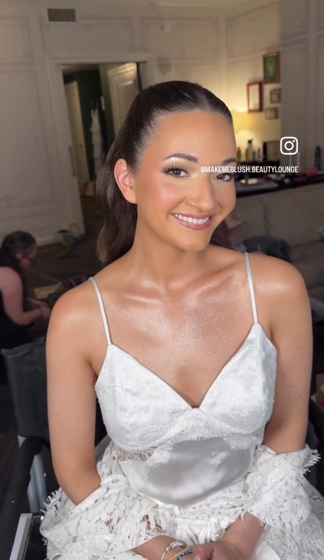Make Me Blush Makeup & Beauty Lounge - 2
