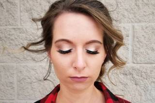 The Mane Exhibit Hair & Makeup Studio - 17