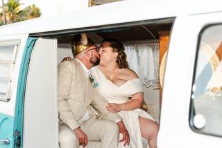 WildHearts Photo Booth Bus - 6
