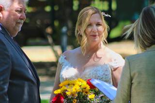 Wedding Officiant Eileen - 7