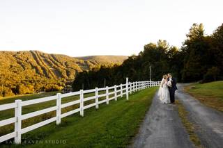 Salty Raven Studio & Event Photography - 16
