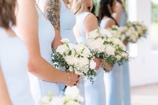 Linens & Flowers Design - 8