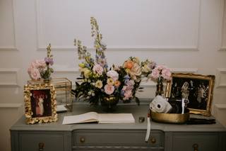 Mi Vintage - Farm Tables & Lounge Rentals - 7