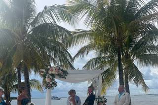 Key Largo Lighthouse Beach Weddings - 46