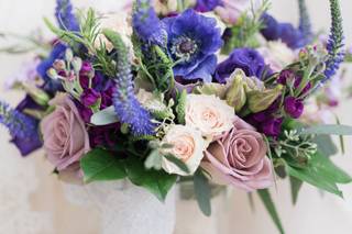 Country Club Flower Shop - 118
