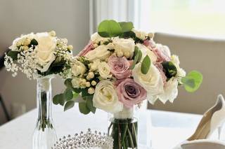 Lace & Ivory Floral Design - 5