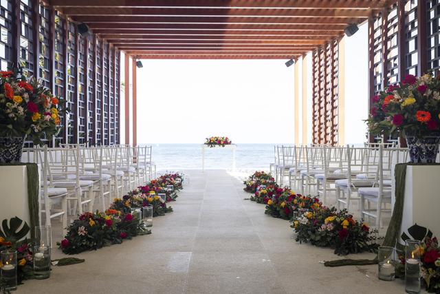 DestinationWeddings - 1