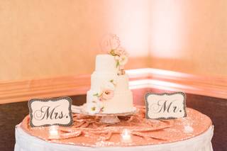 Crowned Cakes by Jess - 9