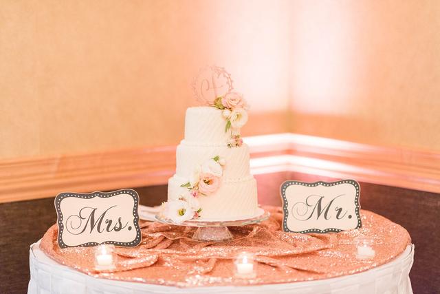 Crowned Cakes by Jess - 3