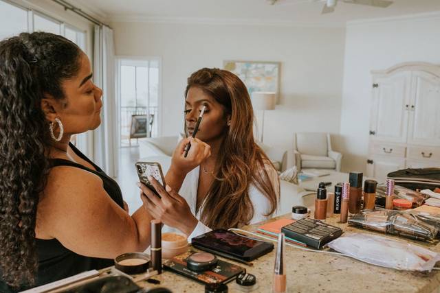 Kiss N Makeup Beauty Parlour 1