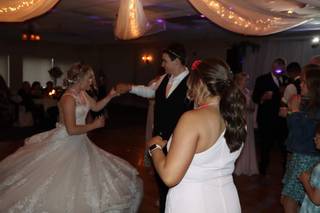 Hemmelgarn Entertainment DJ & Photo Booth Services, LLC - 20