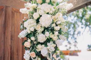 Bella Florist & Gifts - 13
