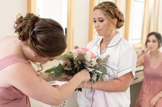 Willow and Lace Hairstyling - 59