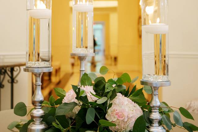 A Man and A Woman Floral Design 5