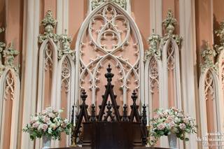 Fleur De Lis Florist - 41