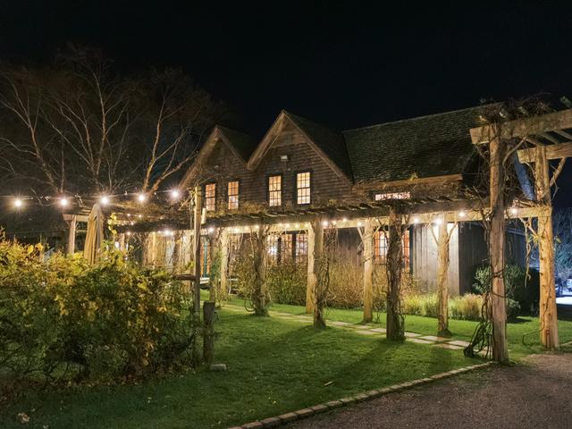 Jedediah Hawkins Inn - 1